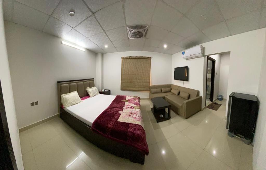• Faizi Furnished Apartments Faisalabad Extérieur photo